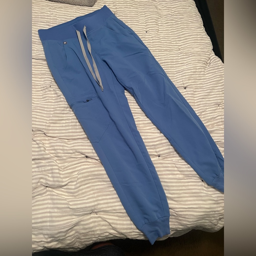 Ceil Blue Zamora Jogger scrub pants, maybe worn 2 times